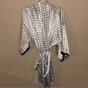Vintage Sophia by Delicates Robe Kimono Short Black and White Polka Dot Robe L
